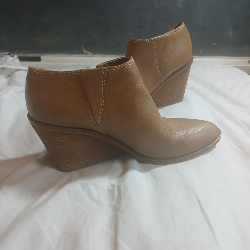 Dr Scholl's Womens Tan Melody Booties Size 10W